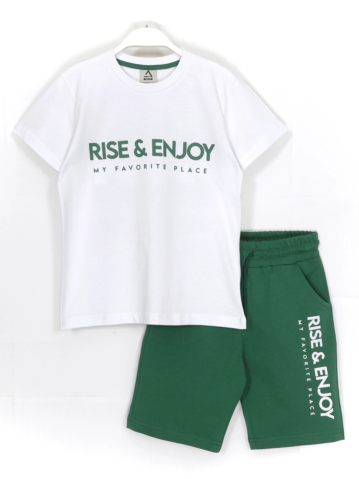 Rise & Enjoy Series Erkek Çocuk Tisört Kapri Kısa Kollu Yazlık Takım Beyaz Tişört - Yeşil Kapri Ön Yüz | DobaKids